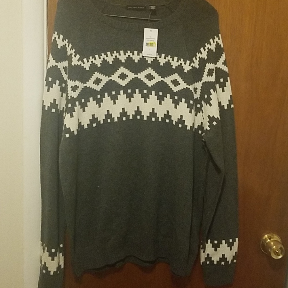 Super soft grey and white sweater